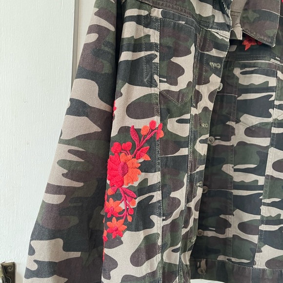 Anthropologie Pilcro Embroidered Camo Jacket - L - Picture 5 of 6